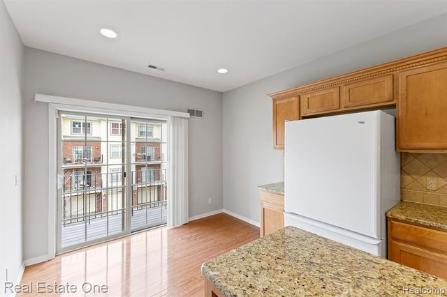 3091 Camden Drive, Troy, MI 48084