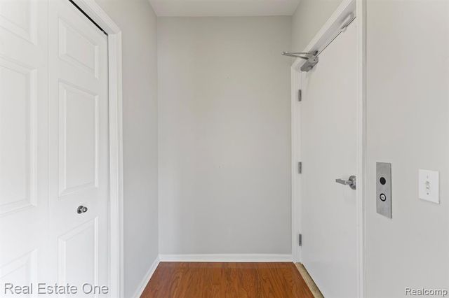 3091 Camden Drive, Troy, MI 48084