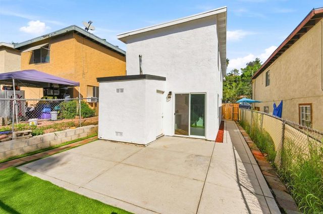 892 Galopago Street, Spring Valley, CA 91977