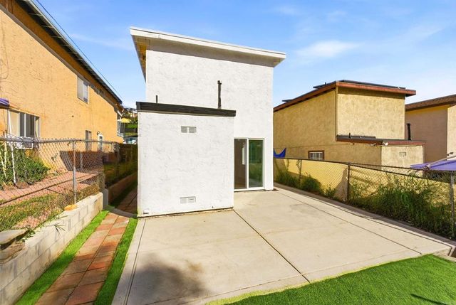 892 Galopago Street, Spring Valley, CA 91977