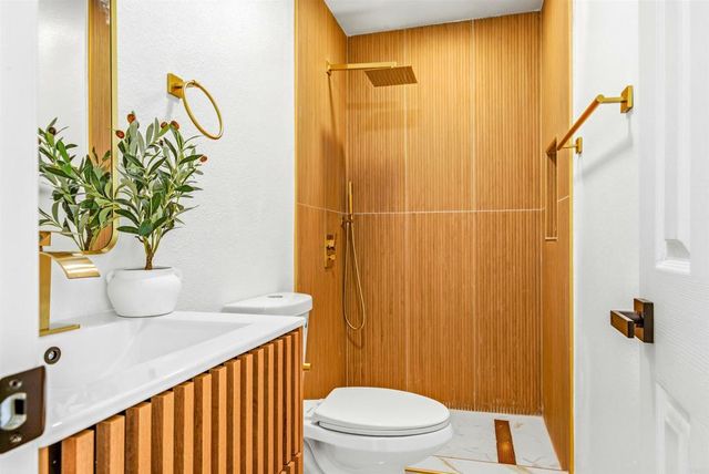 892 Galopago Street, Spring Valley, CA 91977