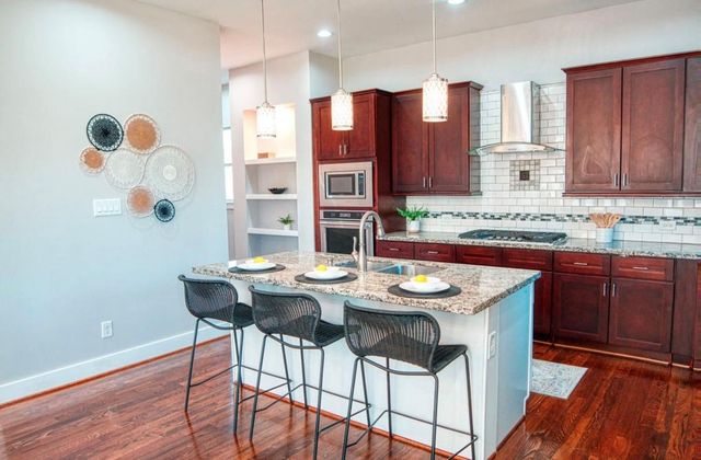 1005 Bingham Street 5, Houston, TX 77007