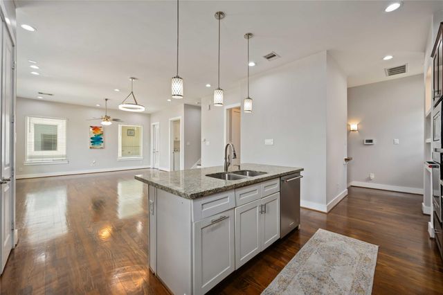 1005 Bingham Street 5, Houston, TX 77007