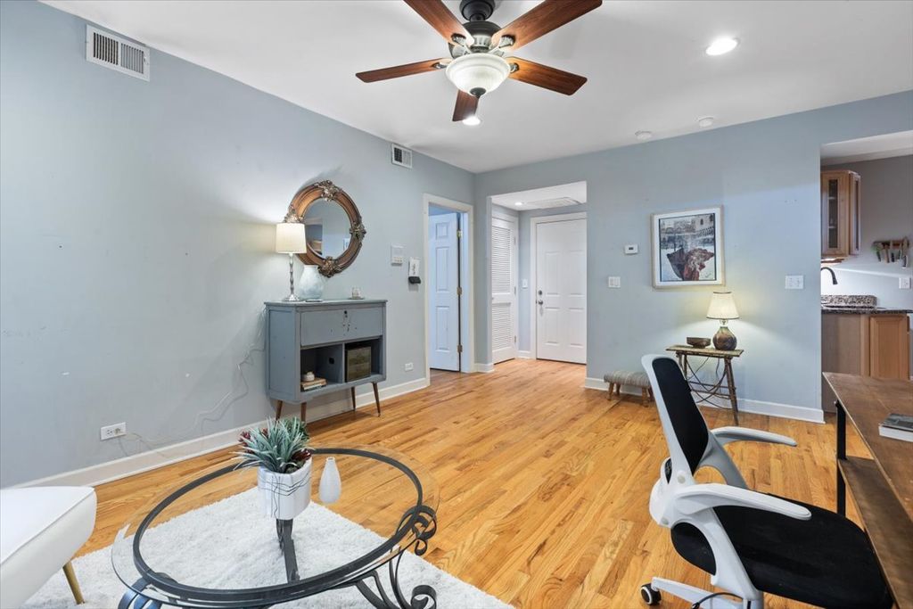 1531 W Rosemont Avenue 1N, Chicago, IL 60660 — photo 5