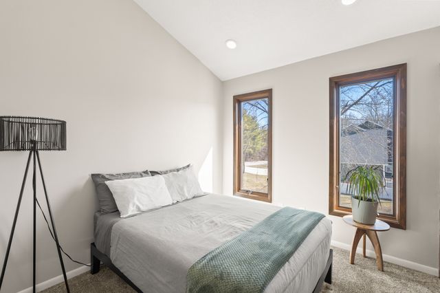 8837 NW 71st Court, Johnston, IA 50131