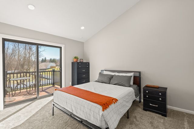 8837 NW 71st Court, Johnston, IA 50131