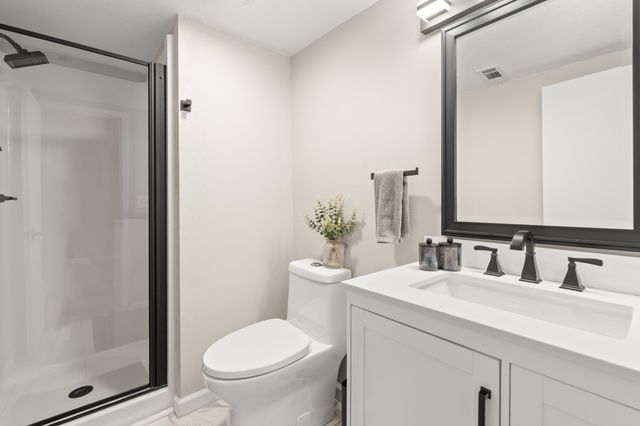 8837 NW 71st Court, Johnston, IA 50131