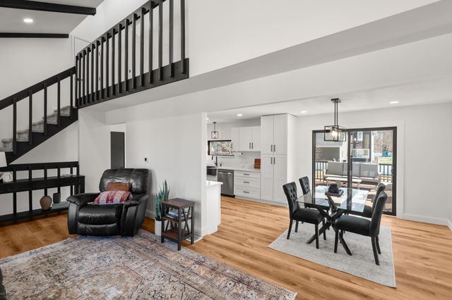 8837 NW 71st Court, Johnston, IA 50131