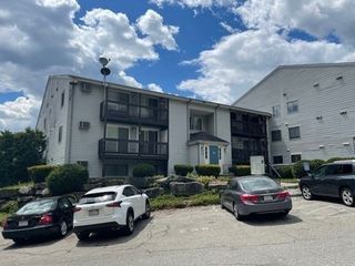 11 Gibbs St 93, Worcester, MA 01607