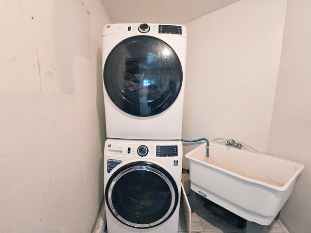 5346 Clippert Street, Dearborn Heights, MI 48125