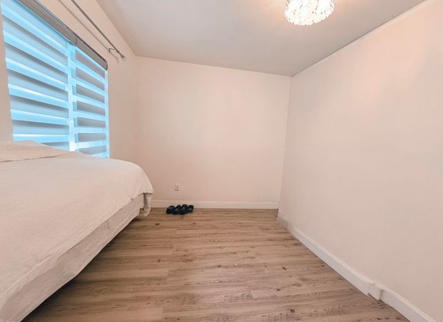 5346 Clippert Street, Dearborn Heights, MI 48125