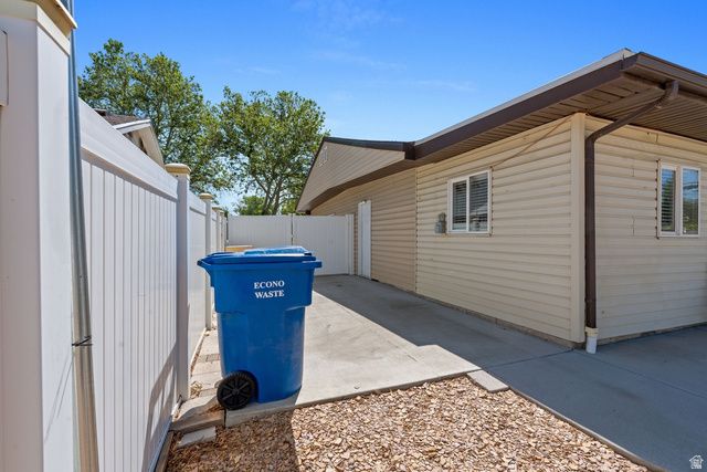 1473 N 200 W, Sunset, UT 84015
