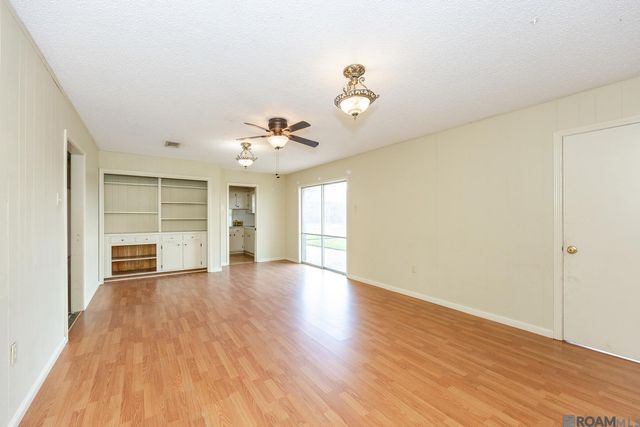 1973 Antonio Rd, Port Allen, LA 70767