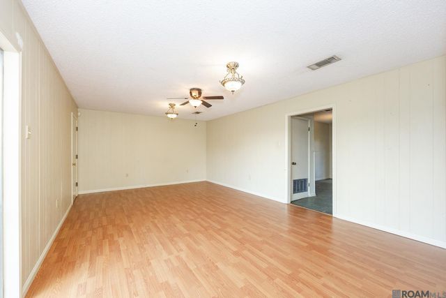 1973 Antonio Rd, Port Allen, LA 70767