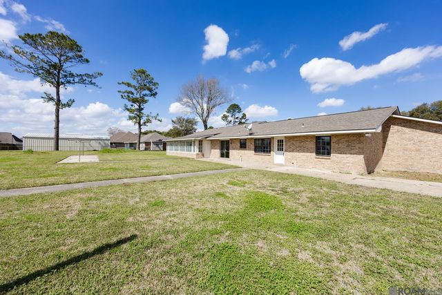 1973 Antonio Rd, Port Allen, LA 70767