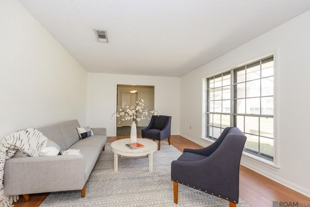 1973 Antonio Rd, Port Allen, LA 70767