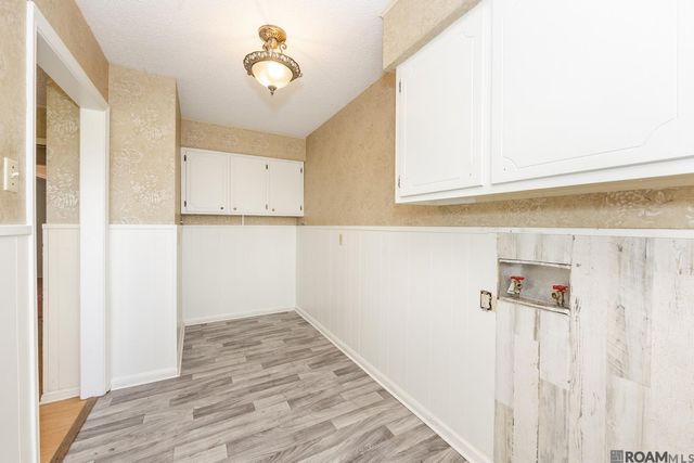 1973 Antonio Rd, Port Allen, LA 70767