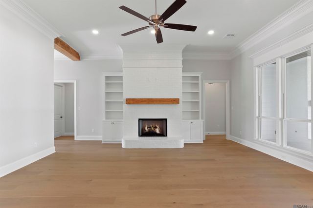 38158 Sweet Briar Dr, Prairieville, LA 70769