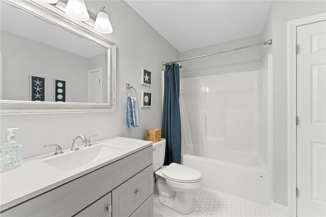 48 Stone Bridge Drive, South Kingstown, RI 02879