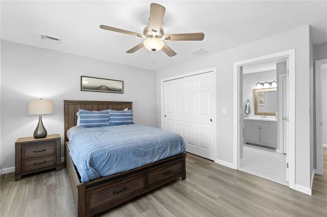 48 Stone Bridge Drive, South Kingstown, RI 02879