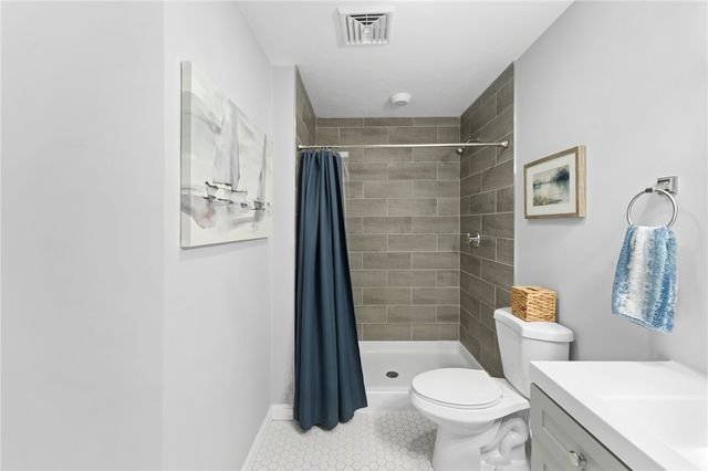 48 Stone Bridge Drive, South Kingstown, RI 02879