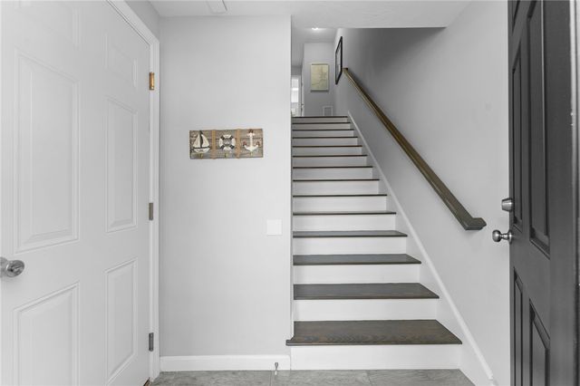 48 Stone Bridge Drive, South Kingstown, RI 02879