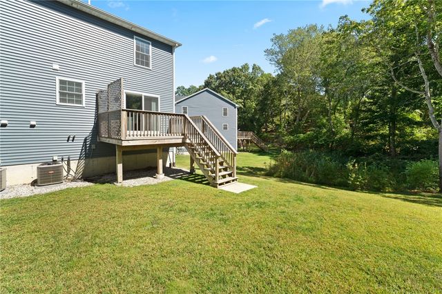 48 Stone Bridge Drive, South Kingstown, RI 02879