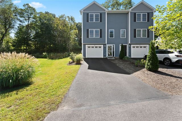 48 Stone Bridge Drive, South Kingstown, RI 02879