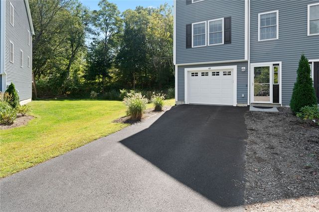 48 Stone Bridge Drive, South Kingstown, RI 02879