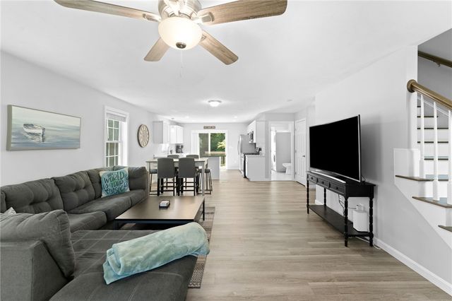 48 Stone Bridge Drive, South Kingstown, RI 02879