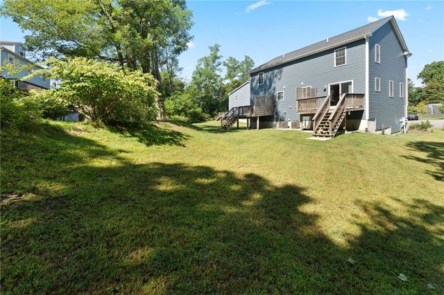 48 Stone Bridge Drive, South Kingstown, RI 02879