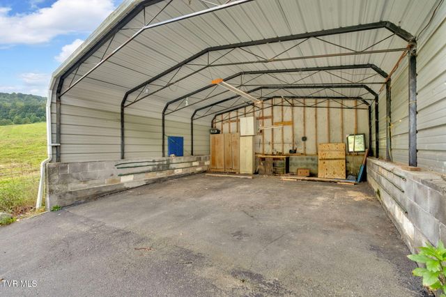 4196 Walker Mountain Road, Bristol, VA 24202