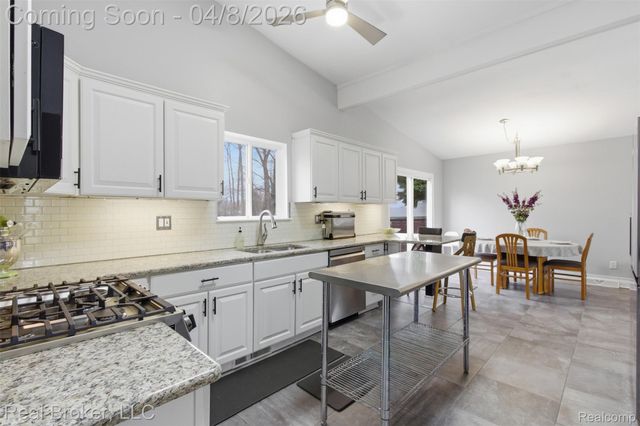 7514 Capri Drive, White Lake Charter Township, MI 48383