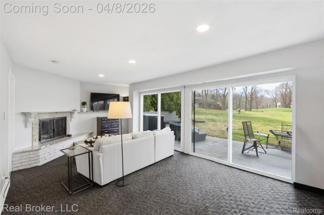 7514 Capri Drive, White Lake Charter Township, MI 48383