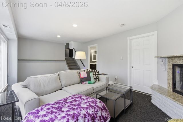 7514 Capri Drive, White Lake Charter Township, MI 48383