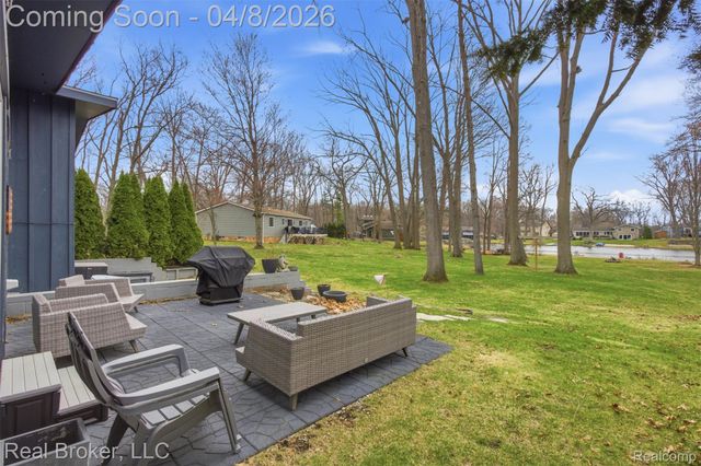 7514 Capri Drive, White Lake Charter Township, MI 48383