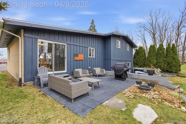 7514 Capri Drive, White Lake Charter Township, MI 48383