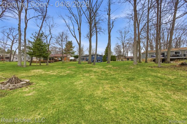 7514 Capri Drive, White Lake Charter Township, MI 48383