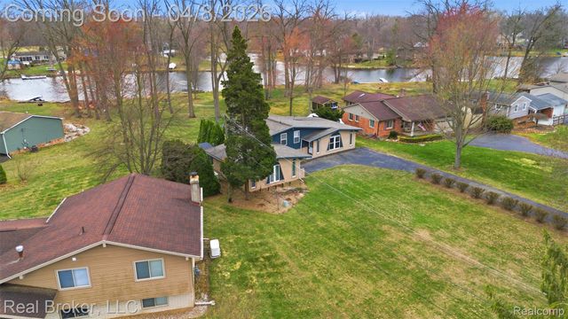 7514 Capri Drive, White Lake Charter Township, MI 48383