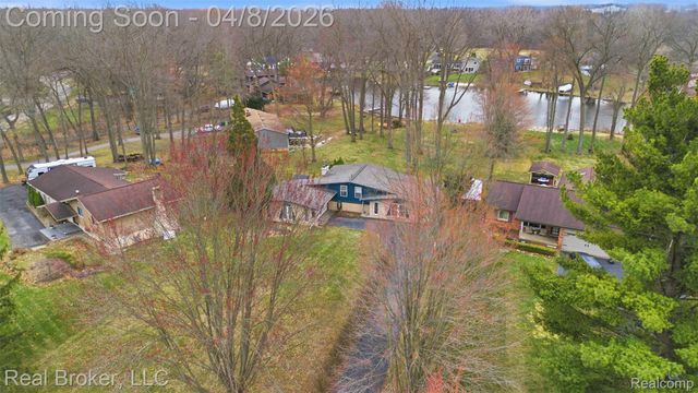 7514 Capri Drive, White Lake Charter Township, MI 48383