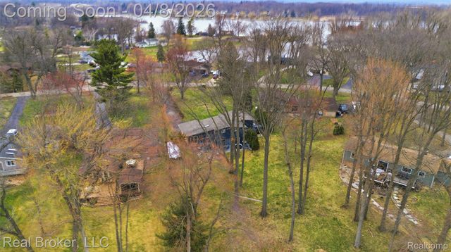 7514 Capri Drive, White Lake Charter Township, MI 48383