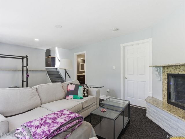 7514 Capri Drive, White Lake Charter Township, MI 48383