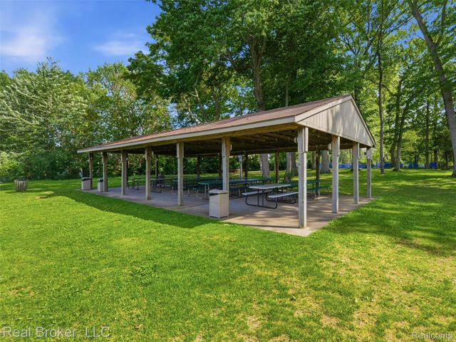 7514 Capri Drive, White Lake Charter Township, MI 48383