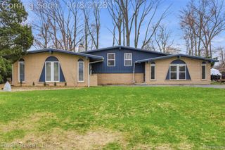 7514 Capri Drive, White Lake Charter Township, MI 48383