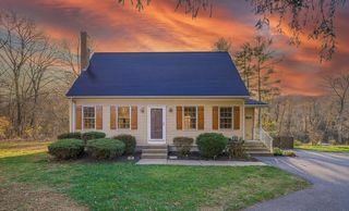 2355 Westfield St 2355, West Springfield, MA 01089