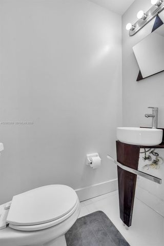 1975 NW 3rd Court 39, Miami, FL 33136