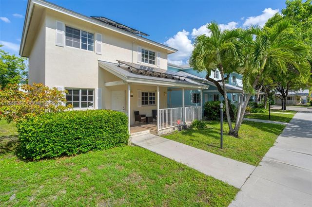 1975 NW 3rd Court 39, Miami, FL 33136