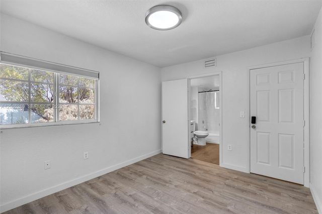 1975 NW 3rd Court 39, Miami, FL 33136