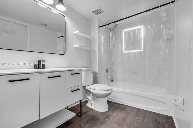 1975 NW 3rd Court 39, Miami, FL 33136