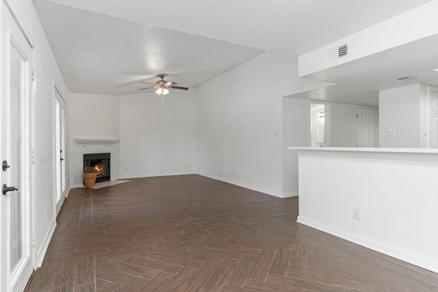 4444 Victory Drive 1108, Houston, TX 77088